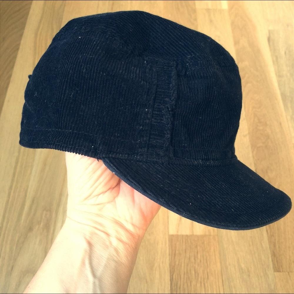 Oakley woman hat black